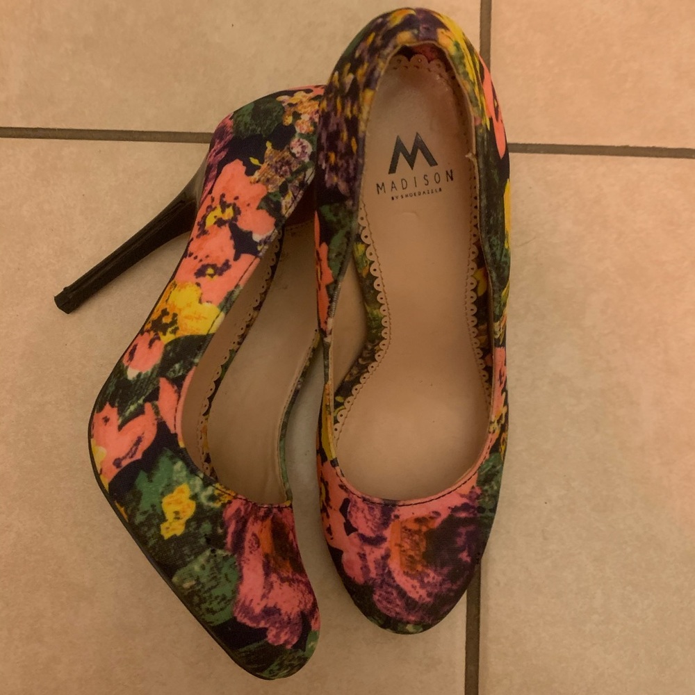 Madison by Shoedazzle heels Size 7